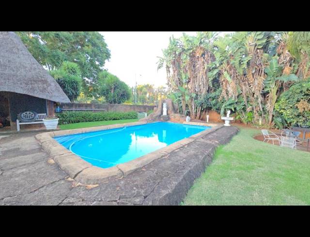 4 BEDROOM HOUSE FOR SALE IN KARENPARK